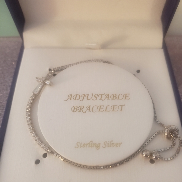 Exquisite Rachel Zoe Tennis Bracelet - Picture 4 of 15